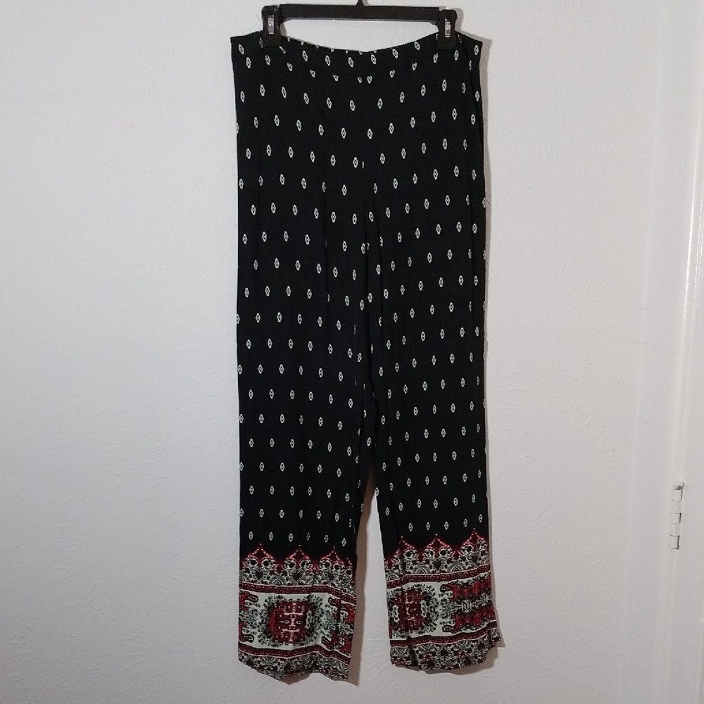 Black and Red Patterned Women's Rayon Pants